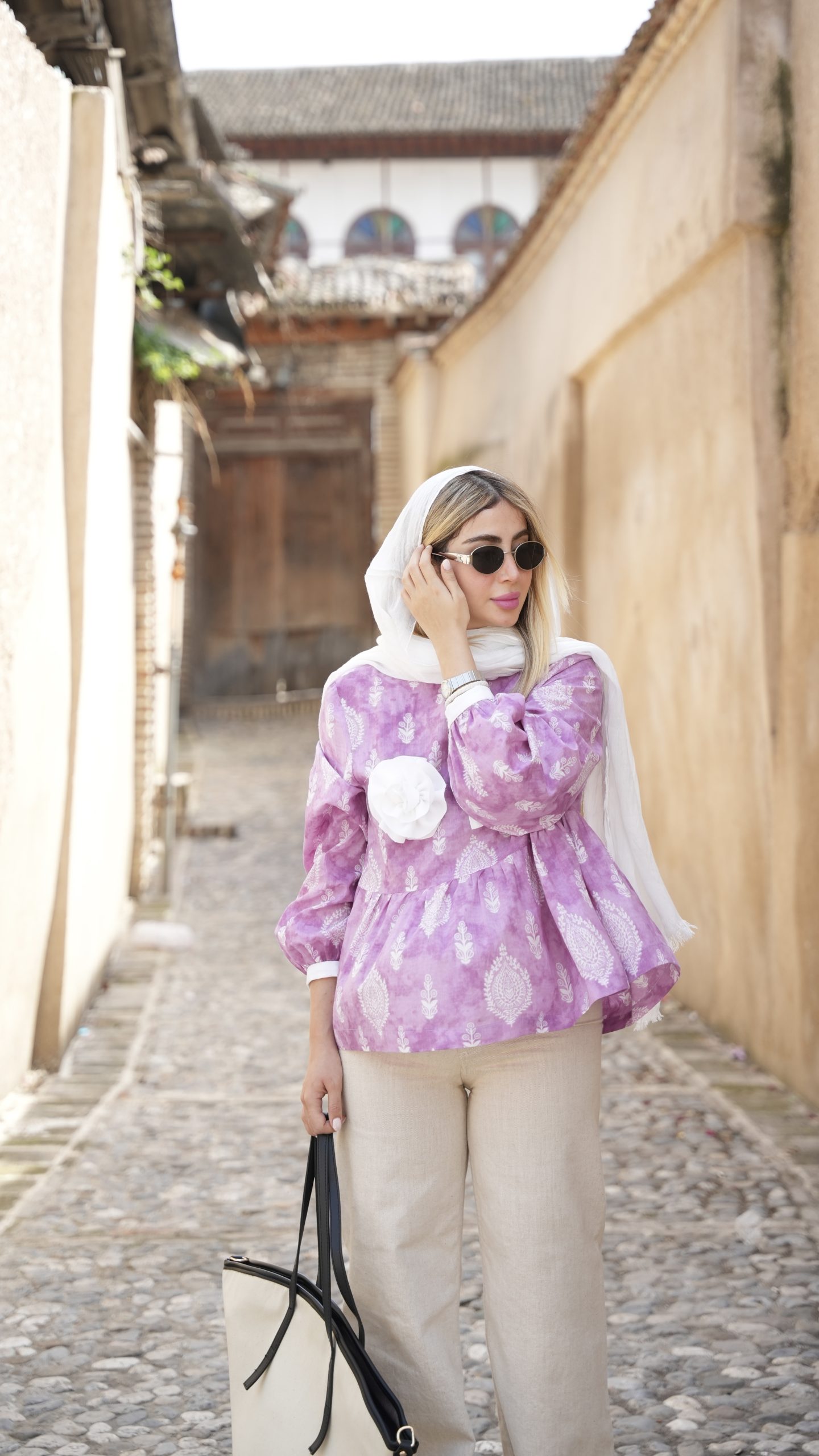 IMG_4701 مونا - Image 1